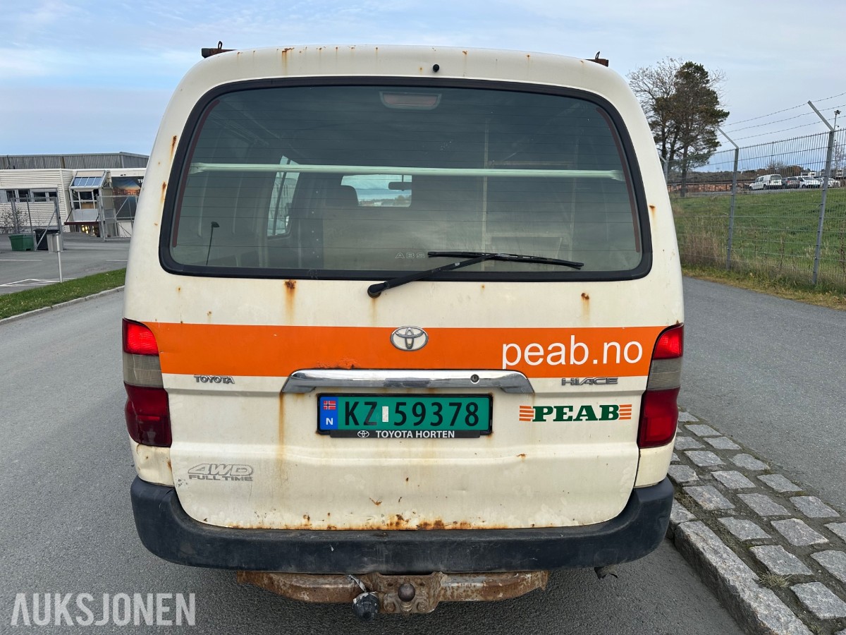 2012 TOYOTA HIACE 4WD 117HK HENGERFESTE TAKSTATIV