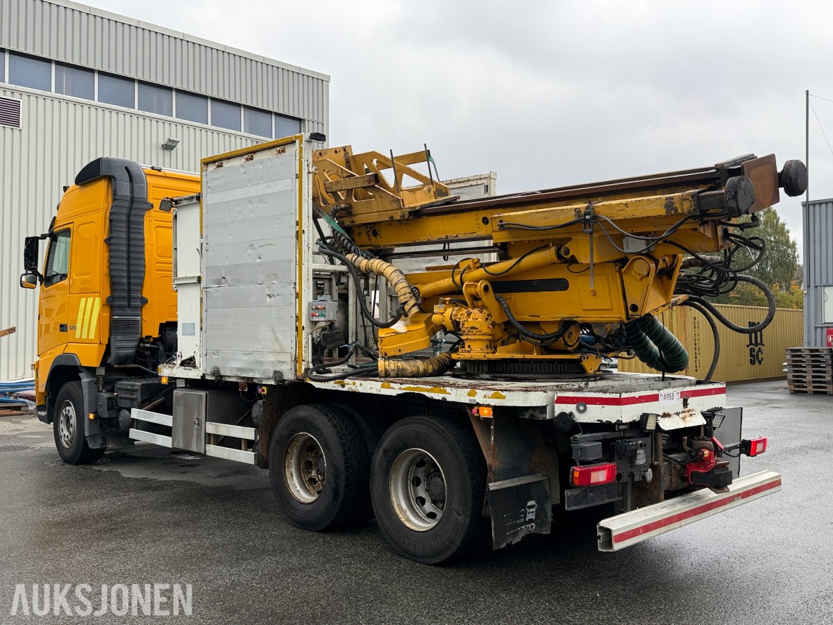 2012 Volvo FH540 lastebil med AMW stolperigg