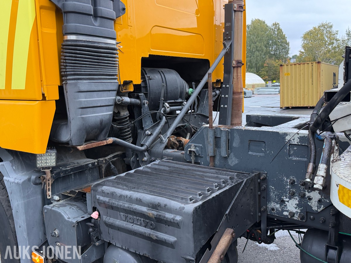2012 Volvo FH540 lastebil med AMW stolperigg