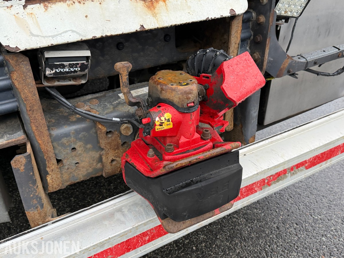 2012 Volvo FH540 lastebil med AMW stolperigg