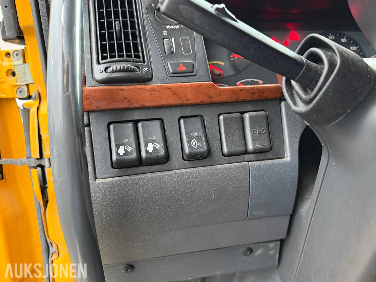 2012 Volvo FH540 lastebil med AMW stolperigg