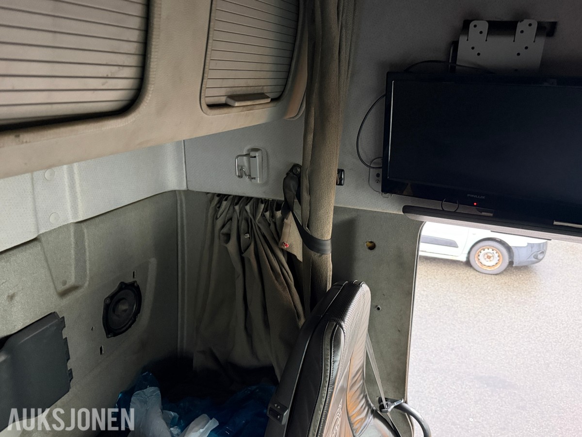 2012 Volvo FH540 lastebil med AMW stolperigg