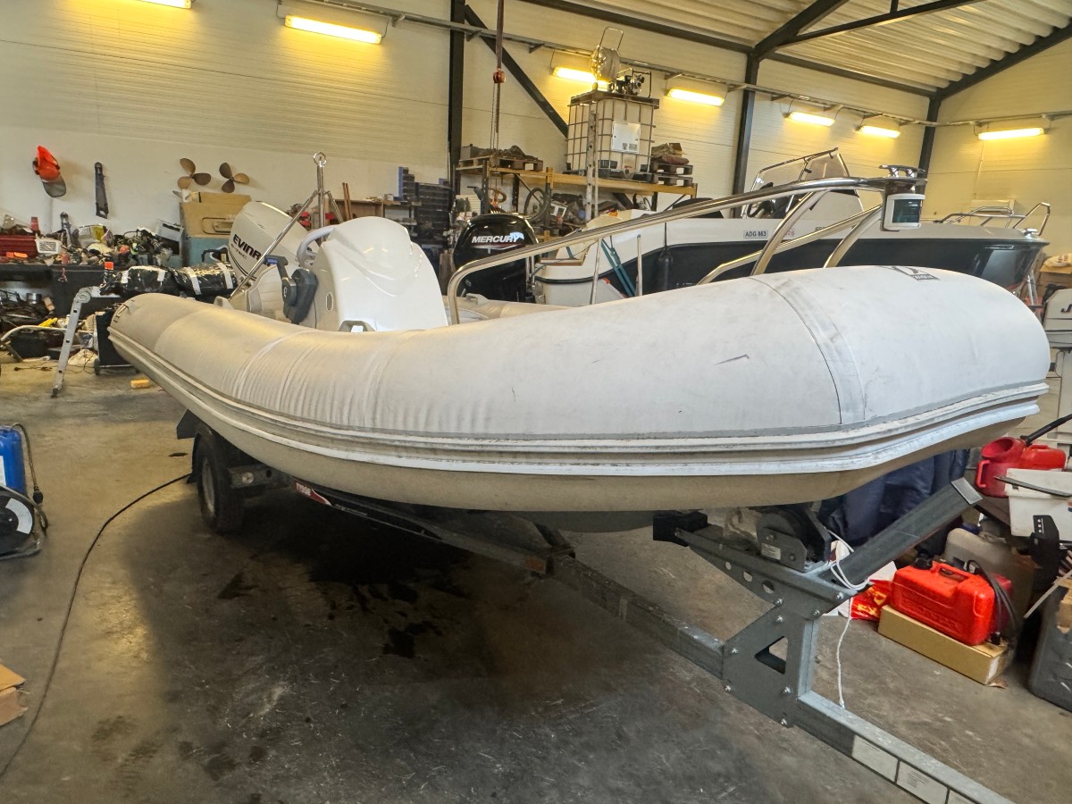 Zodiac YACHT LINE 470 DL RIB /m 75HK Evinrude med 2017 Tysse båthenger
