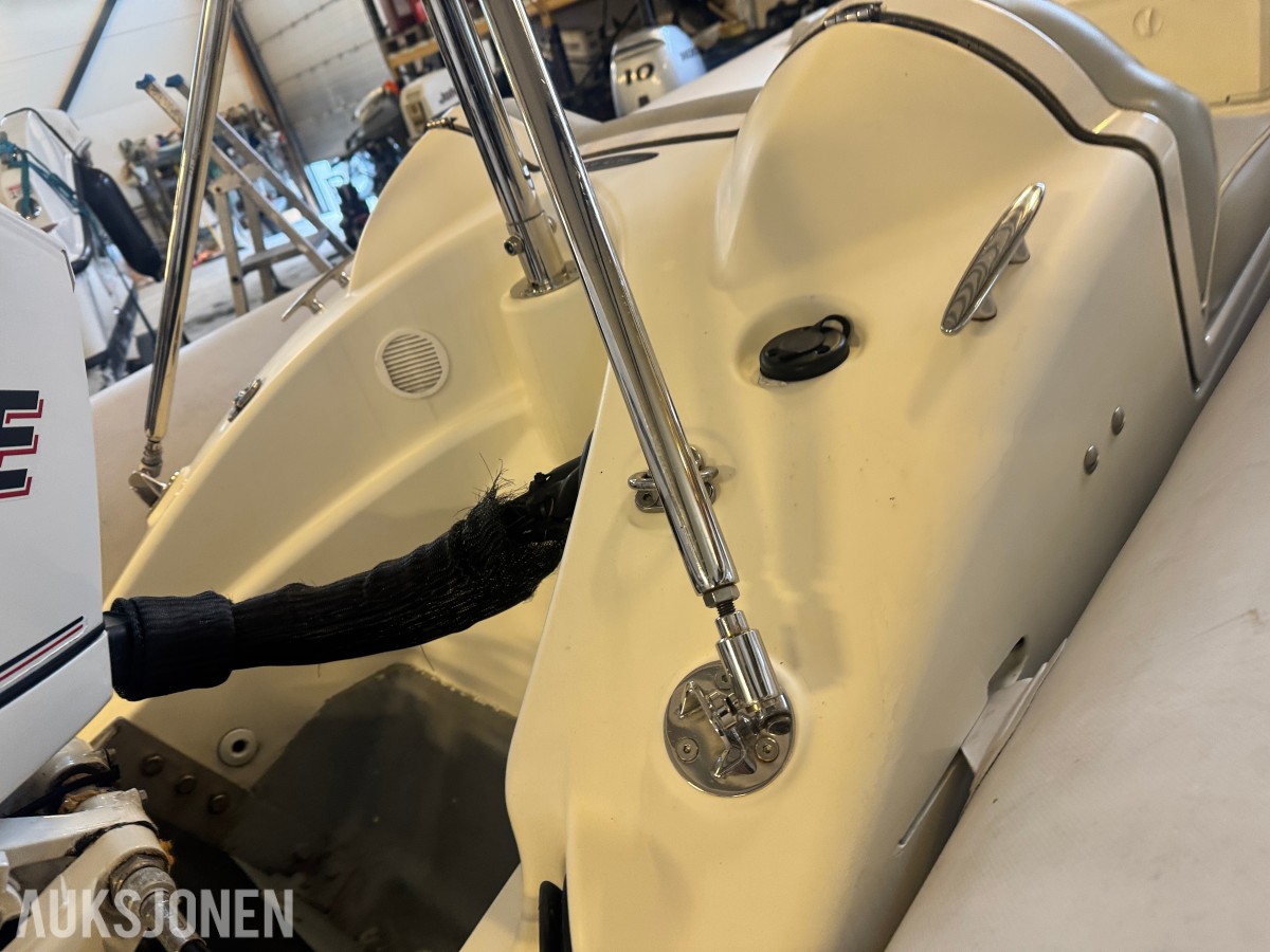 Zodiac YACHT LINE 470 DL RIB /m 75HK Evinrude med 2017 Tysse båthenger