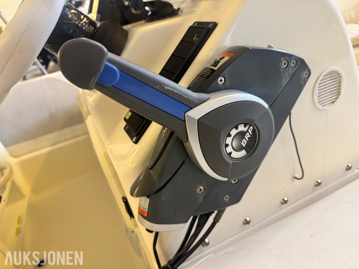 Zodiac YACHT LINE 470 DL RIB /m 75HK Evinrude med 2017 Tysse båthenger