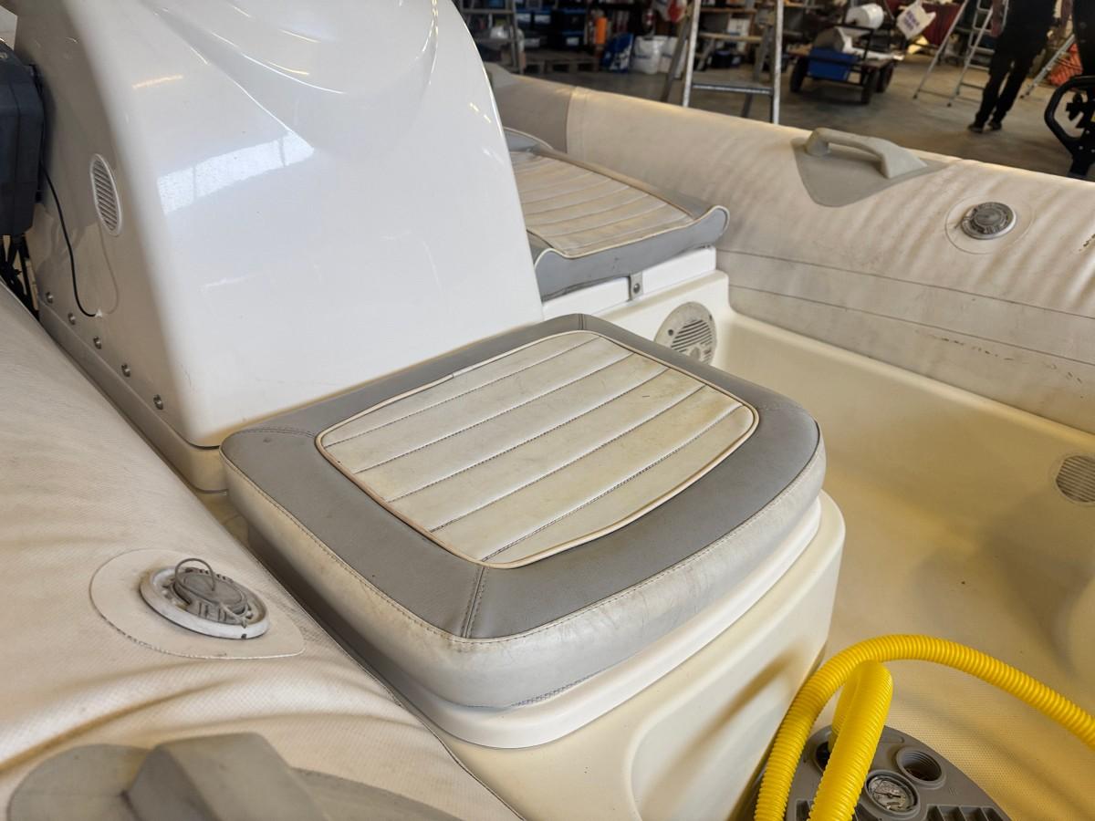 Zodiac YACHT LINE 470 DL RIB /m 75HK Evinrude med 2017 Tysse båthenger