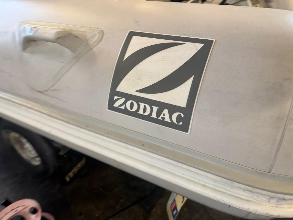 Zodiac YACHT LINE 470 DL RIB /m 75HK Evinrude med 2017 Tysse båthenger
