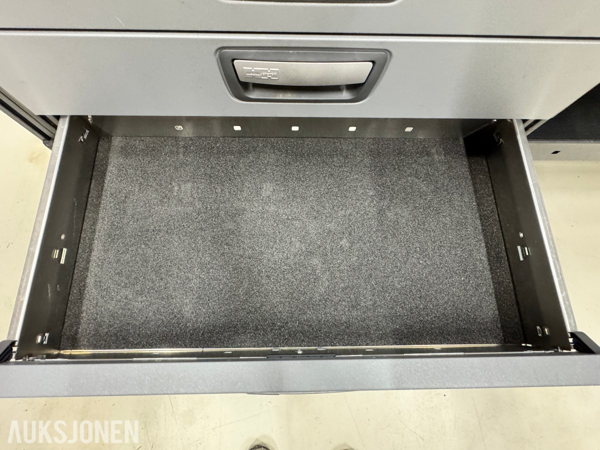Modul-System bilinnredning