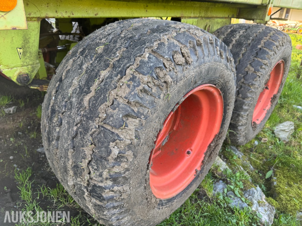 Claas Sprint 324 K lessevogn, 20,5 m³ - 31 kniver