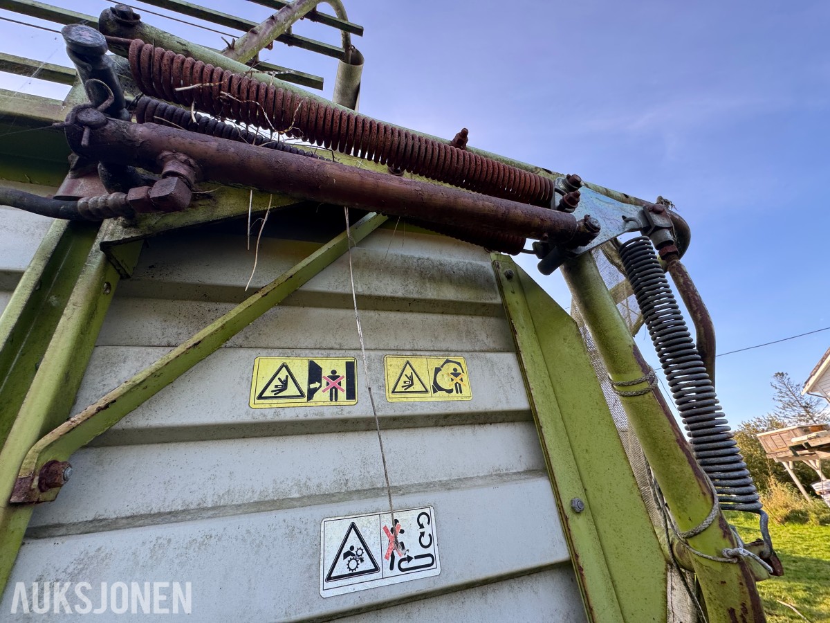 Claas Sprint 324 K lessevogn, 20,5 m³ - 31 kniver