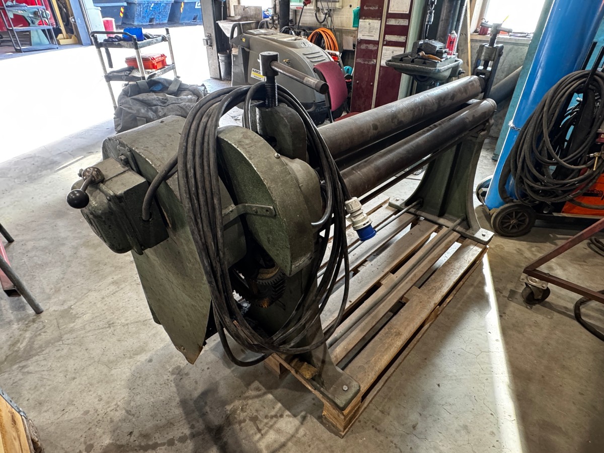 Voigt & Haeffner 3-rulls platevalse / metallvalse - Type 15 III W4g - 230 V
