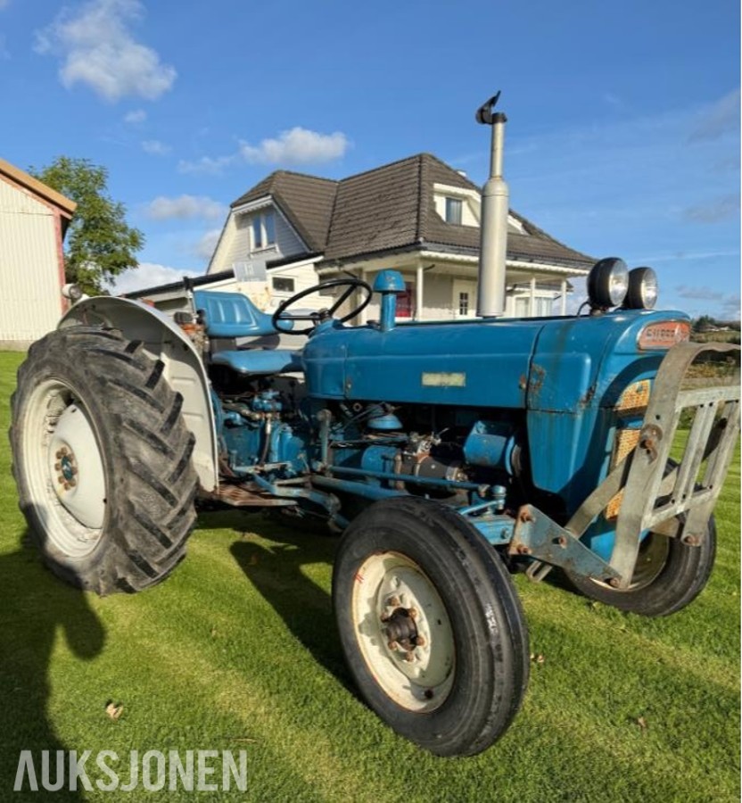1972 FORD SUPER DEXTA - MVA FRI TRAKTOR