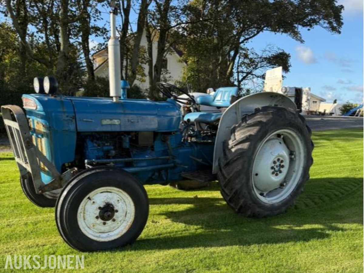 1972 FORD SUPER DEXTA - MVA FRI TRAKTOR