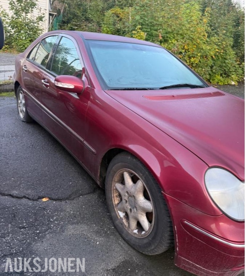 2001 Mercedes-Benz C200 KOMPRESSOR 163HK AUTOMAT REP. OBJEKT EU-OK 11.27