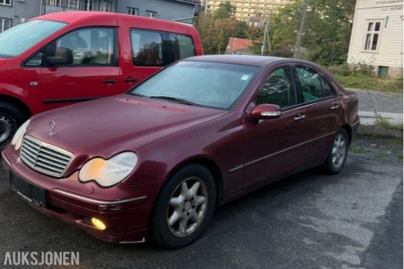 2001 Mercedes-Benz C200 KOMPRESSOR 163HK AUTOMAT REP. OBJEKT EU-OK 11.27