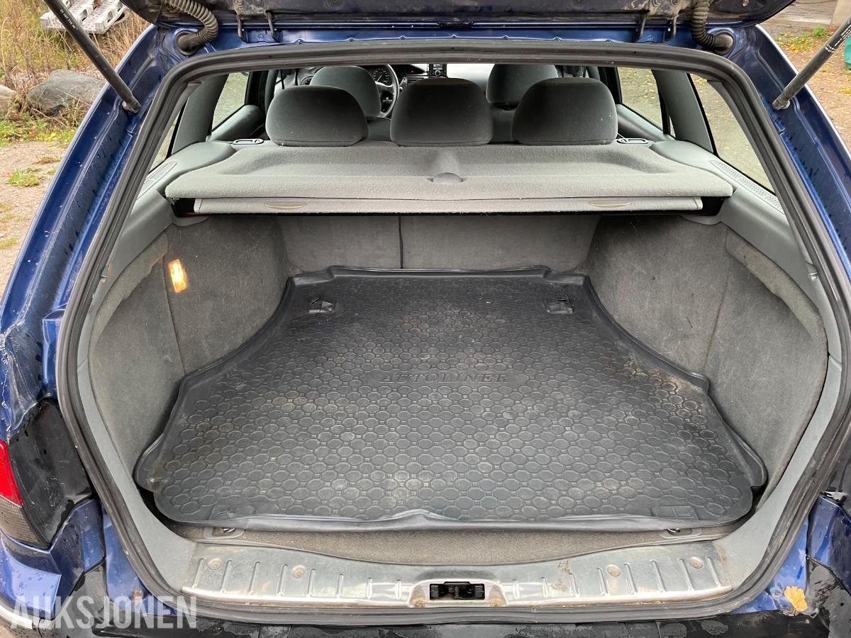 2003 PEUGEOT 406 2.0HDI 109HK AUTOMAT EU-OK 07.28 WEBASTO