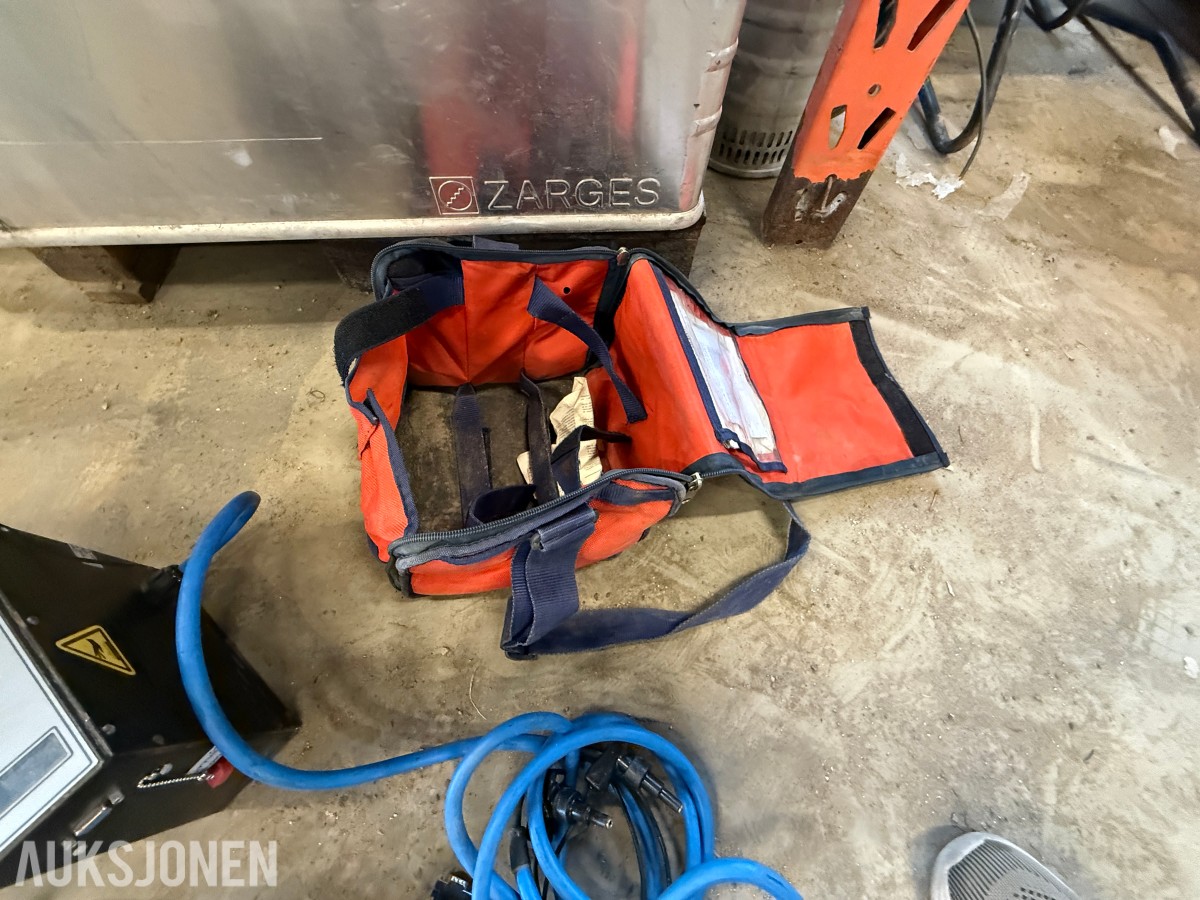 Elektra light PE Sveis og Plasson pipe end peeler