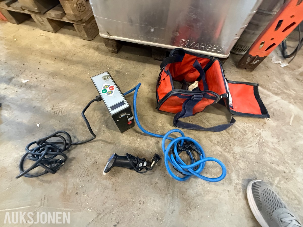 Elektra light PE Sveis og Plasson pipe end peeler