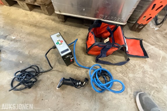 Elektra light PE Sveis og Plasson pipe end peeler