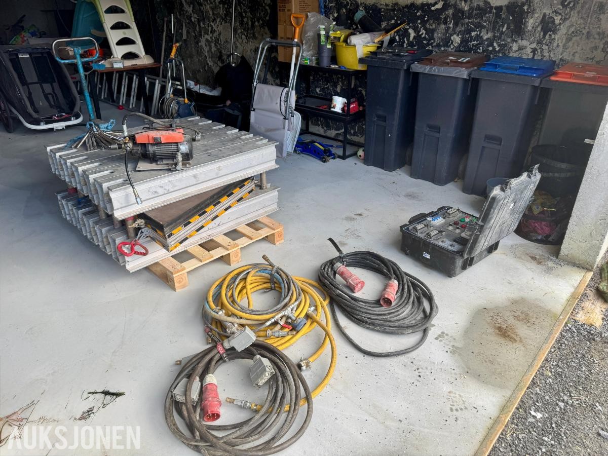 German B.T.  vulkaniseringspresse for transportbånd med styringsenhet