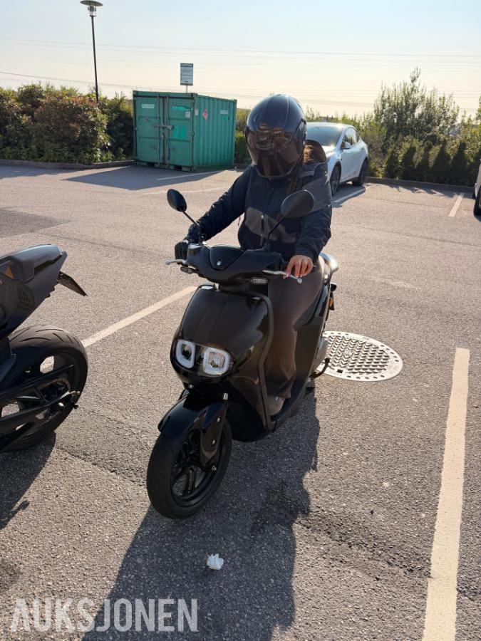 2023 Yamaha NEOs ESS025