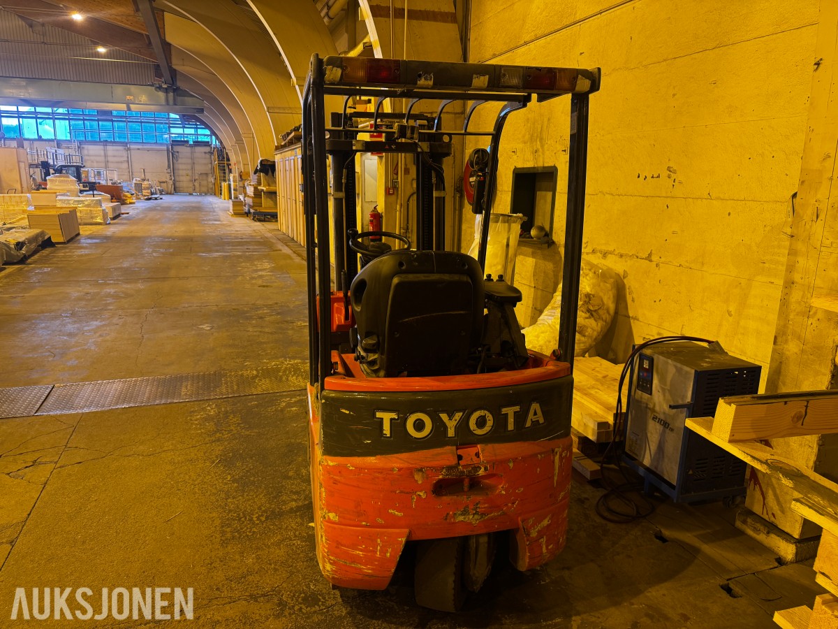 2006 Toyota 7FBEST13 batteri truck 1200 kg løftekapasitet. 