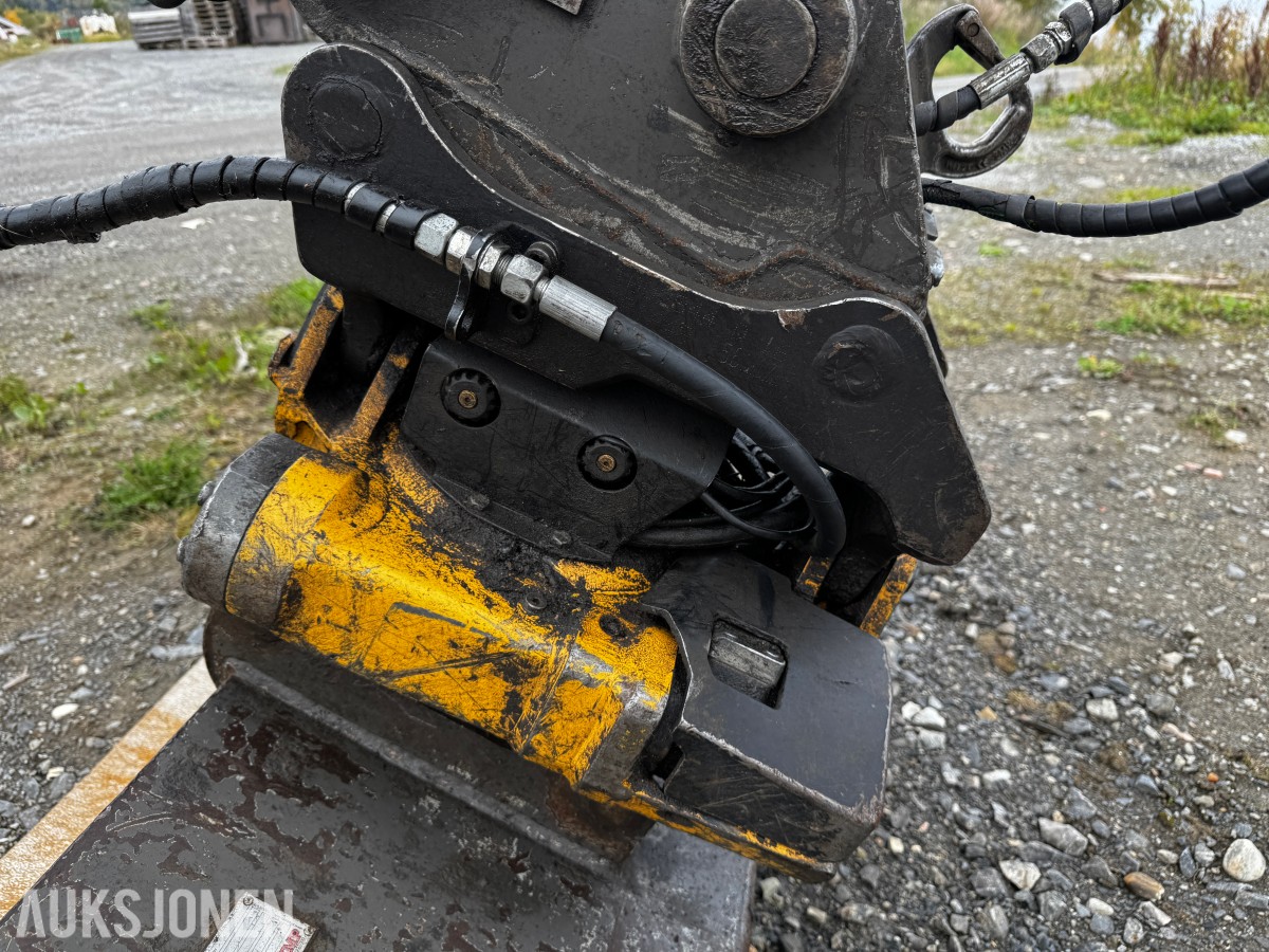 2014 Volvo ECR58D TILTROTATOR 4 SKUFFER