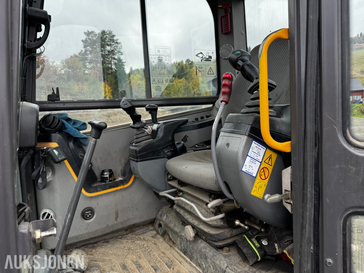 2014 Volvo ECR58D TILTROTATOR 4 SKUFFER