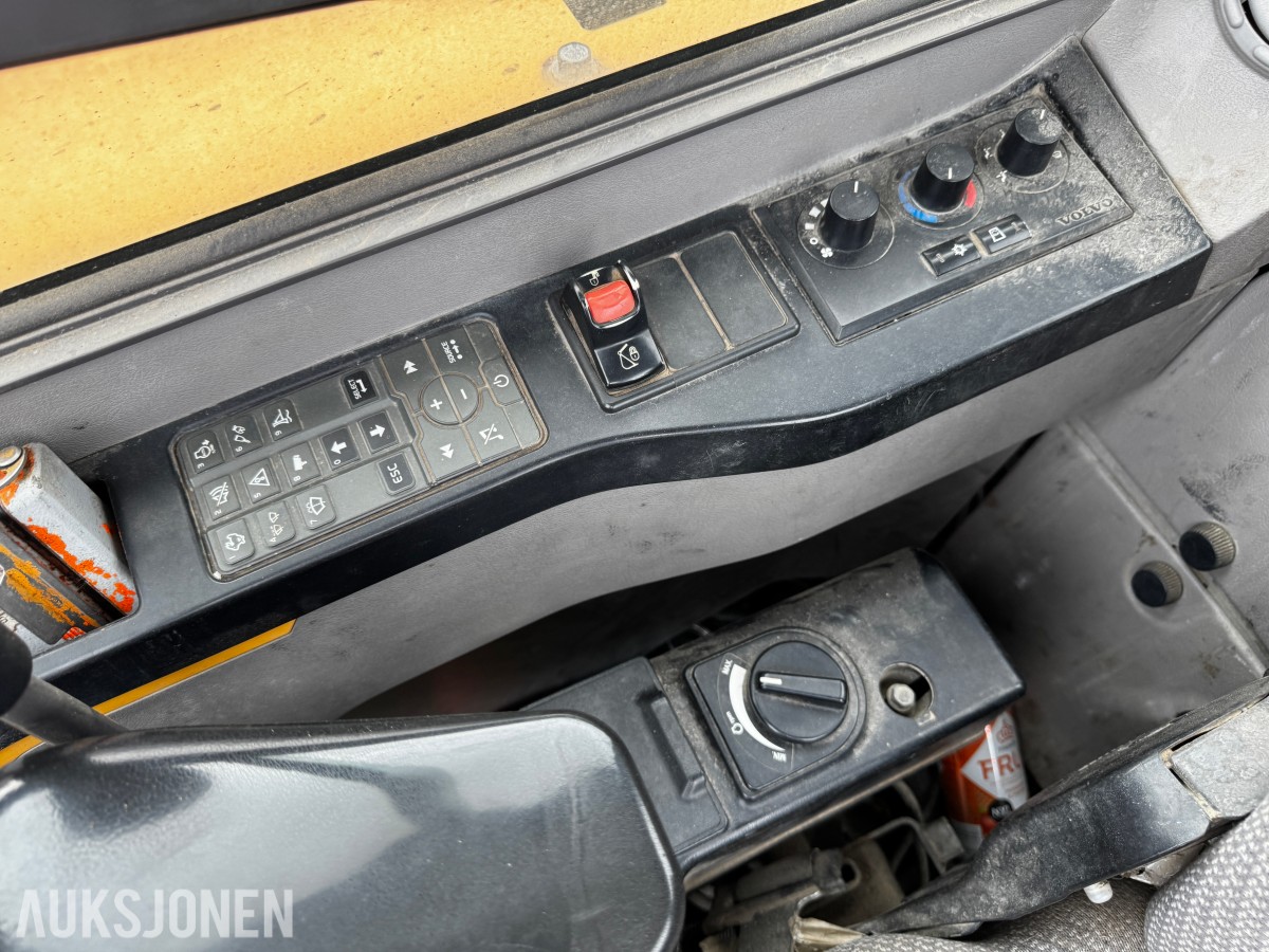2014 Volvo ECR58D TILTROTATOR 4 SKUFFER