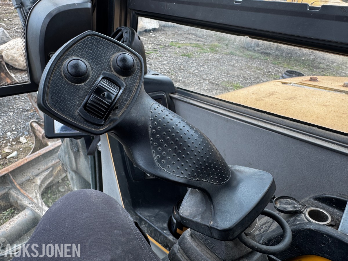 2014 Volvo ECR58D TILTROTATOR 4 SKUFFER