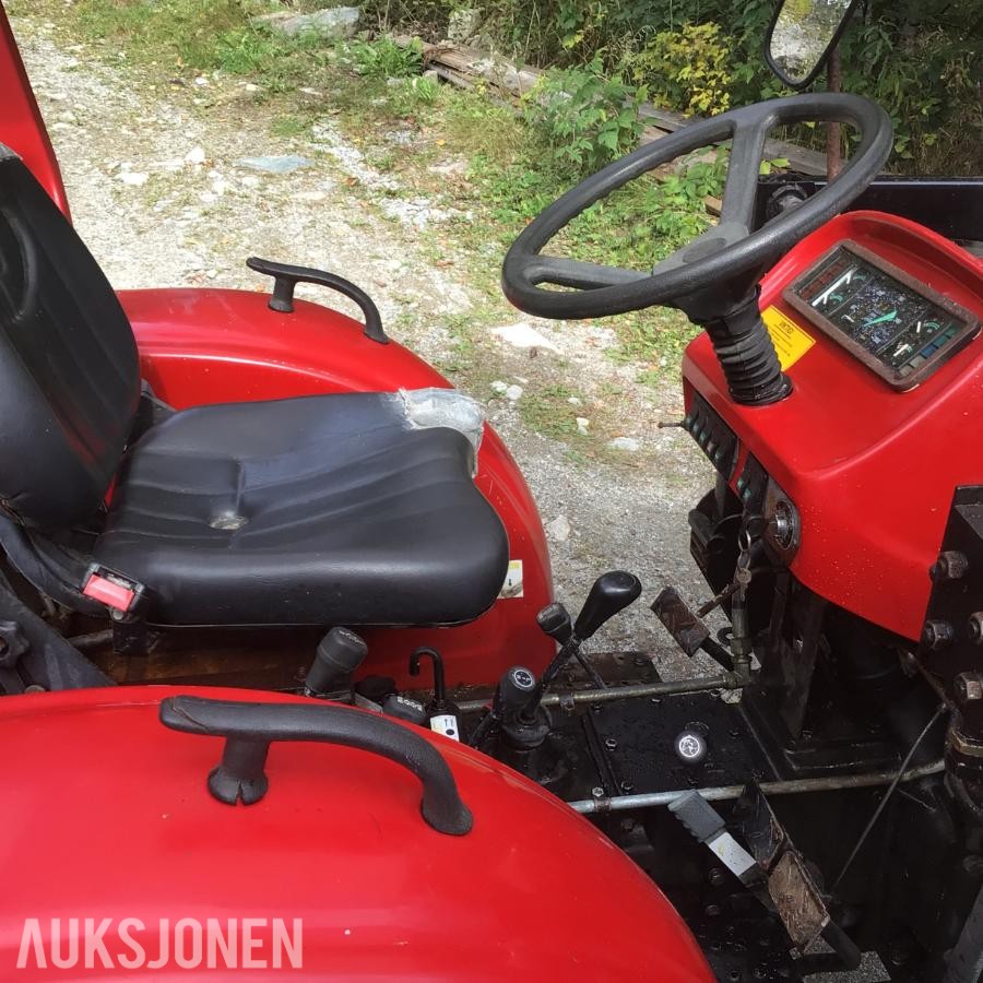2006 Jinma 254 4WD traktor – Reparasjonsobjekt – Må ha ny toppakning