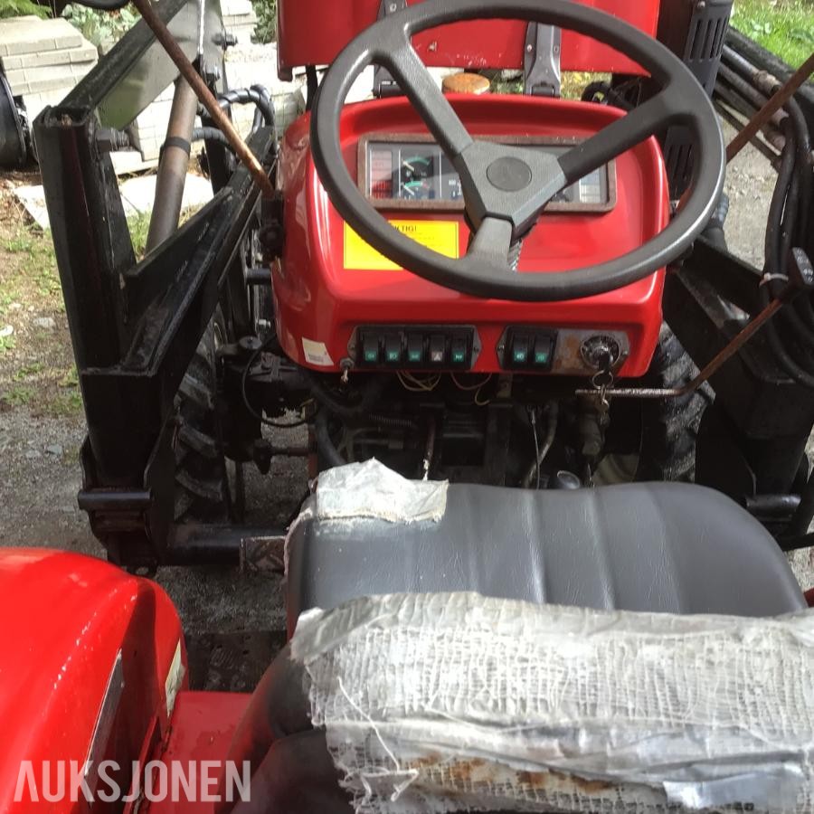2006 Jinma 254 4WD traktor – Reparasjonsobjekt – Må ha ny toppakning