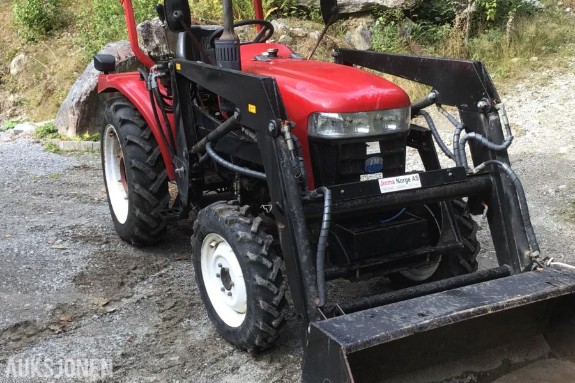 2006 Jinma 254 4WD traktor – Reparasjonsobjekt – Må ha ny toppakning