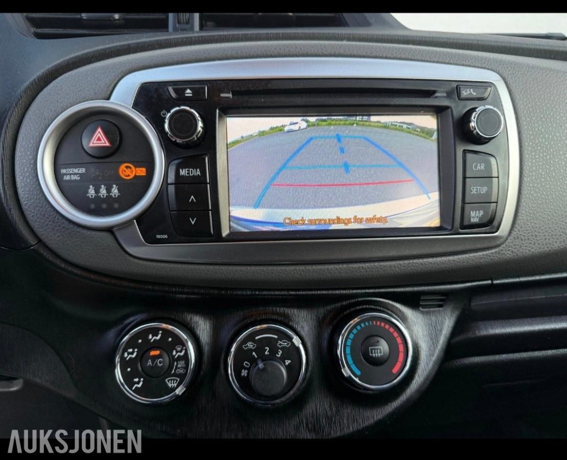 2013 Toyota Yaris 1.3 99hk HUD RYGGEKAMERA  KUN   92000km S+V DEKK