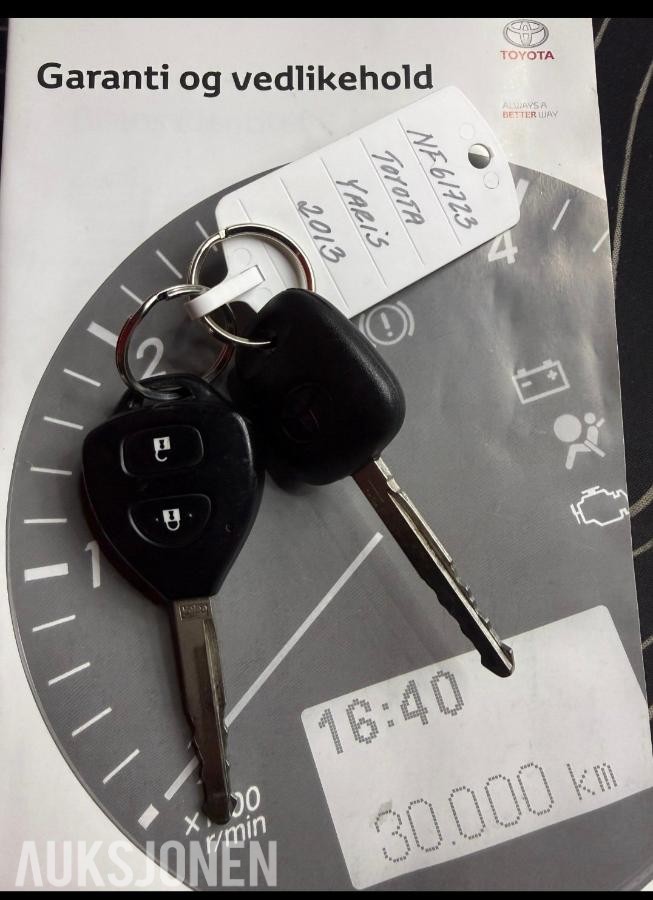 2013 Toyota Yaris 1.3 99hk HUD RYGGEKAMERA  KUN   92000km S+V DEKK