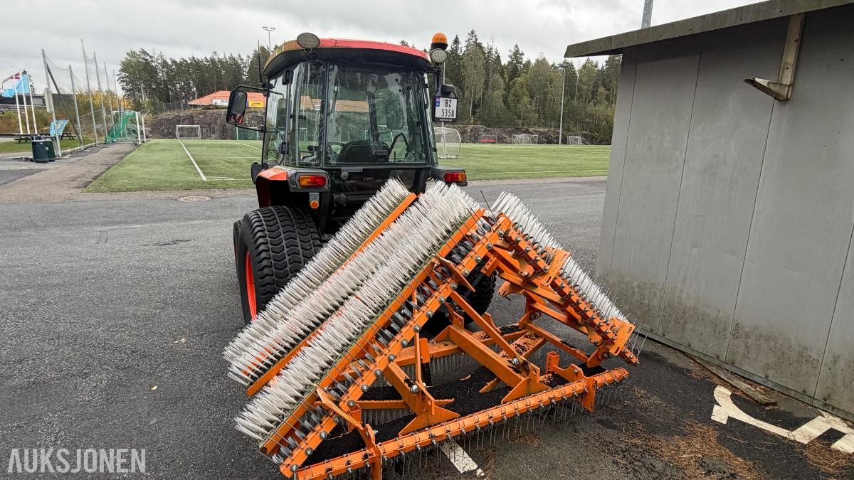 2018 Kubota L5240-II Traktor, HST, Tokvam skjær, 749 t