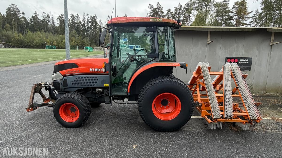 2018 Kubota L5240-II Traktor, HST, Tokvam skjær, 749 t