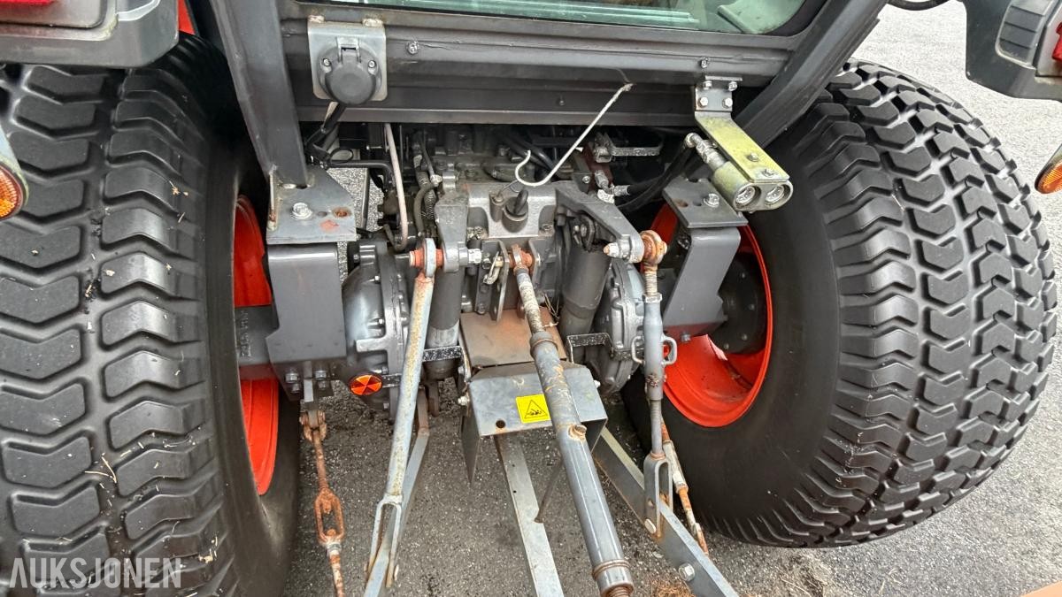 2018 Kubota L5240-II Traktor, HST, Tokvam skjær, 749 t