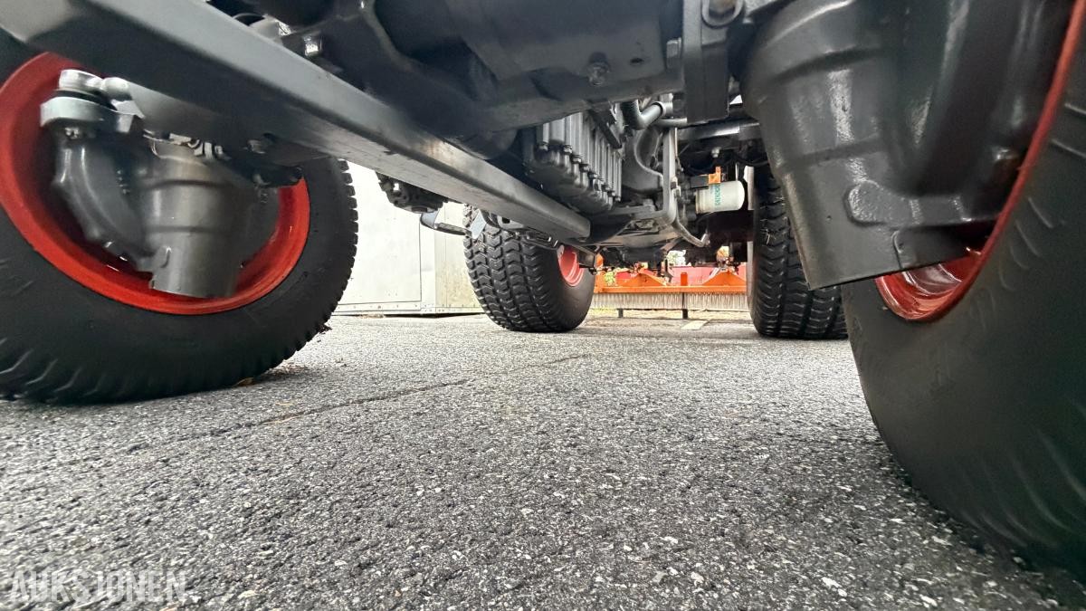 2018 Kubota L5240-II Traktor, HST, Tokvam skjær, 749 t