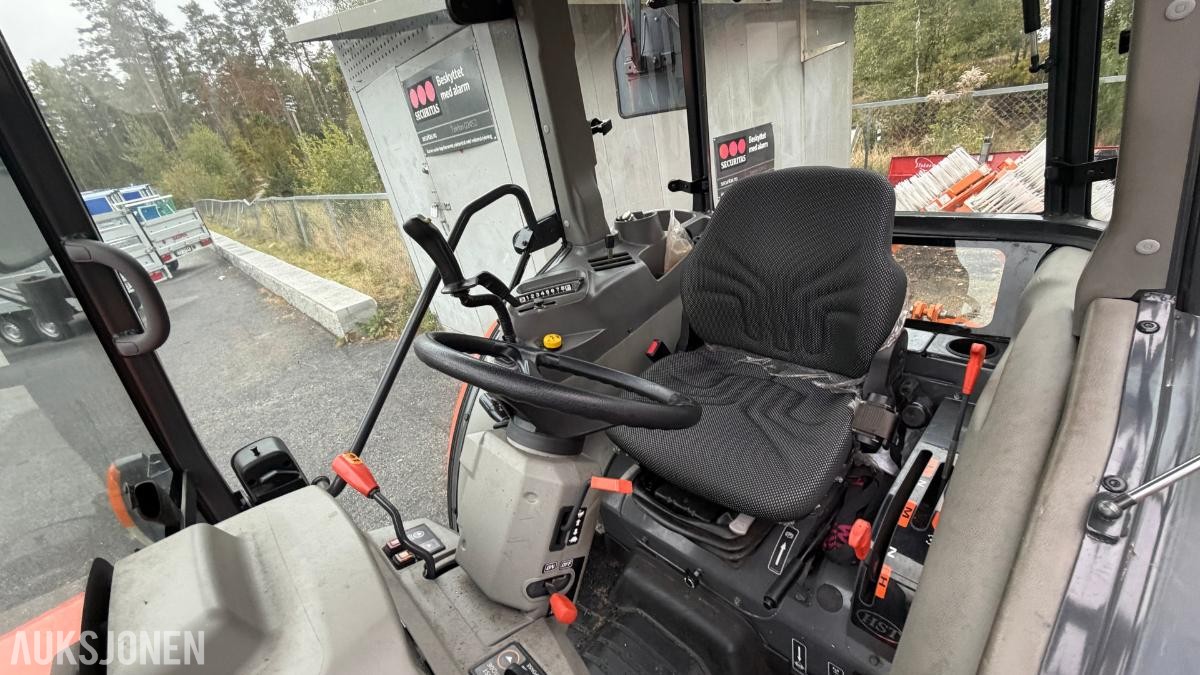 2018 Kubota L5240-II Traktor, HST, Tokvam skjær, 749 t