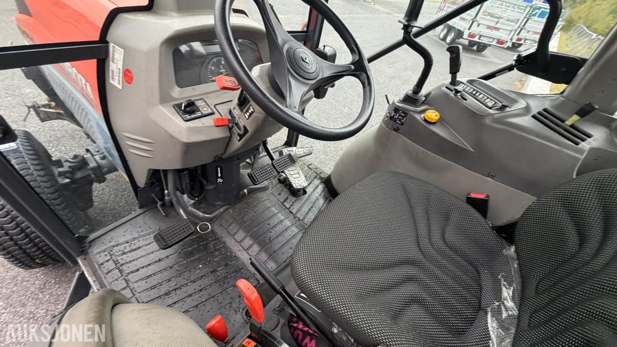 2018 Kubota L5240-II Traktor, HST, Tokvam skjær, 749 t
