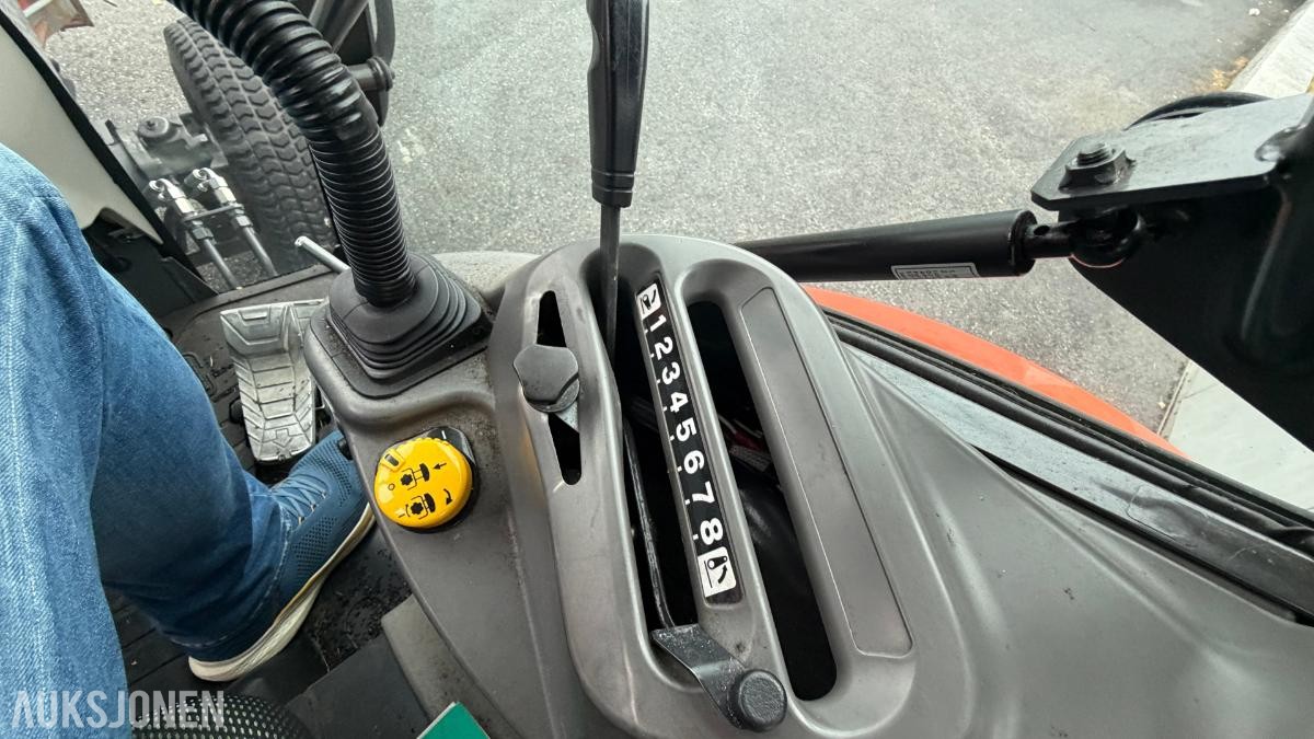 2018 Kubota L5240-II Traktor, HST, Tokvam skjær, 749 t