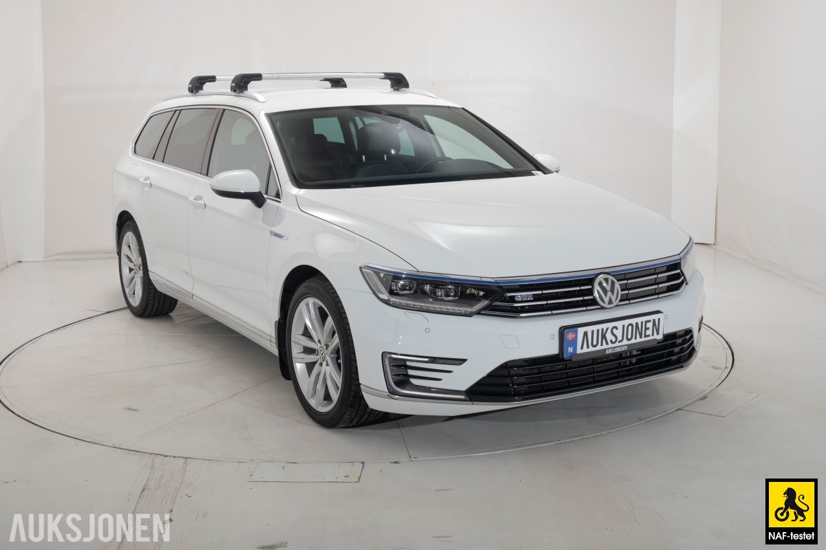 2017 Volkswagen Passat GTE HENGERFESTE KAMERA SKINN VARMER ACC LED
