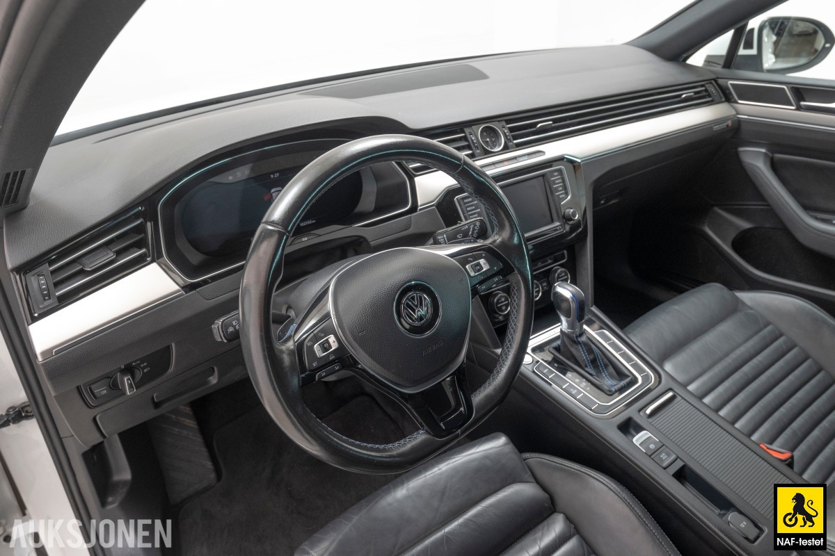 2017 Volkswagen Passat GTE HENGERFESTE KAMERA SKINN VARMER ACC LED