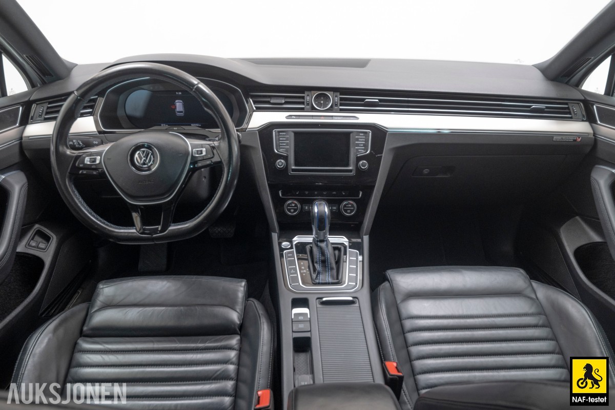 2017 Volkswagen Passat GTE HENGERFESTE KAMERA SKINN VARMER ACC LED