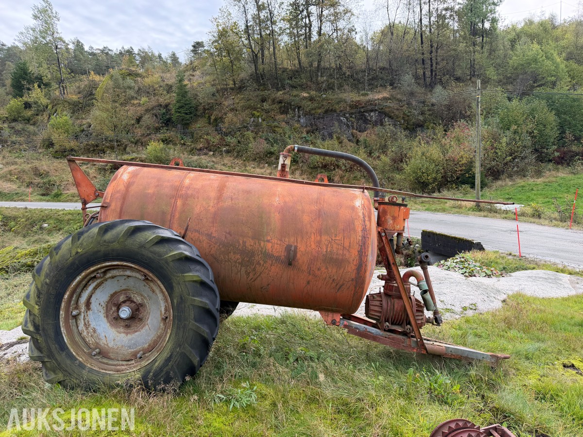 1979 Botnestal Gjødelvogn 2m3