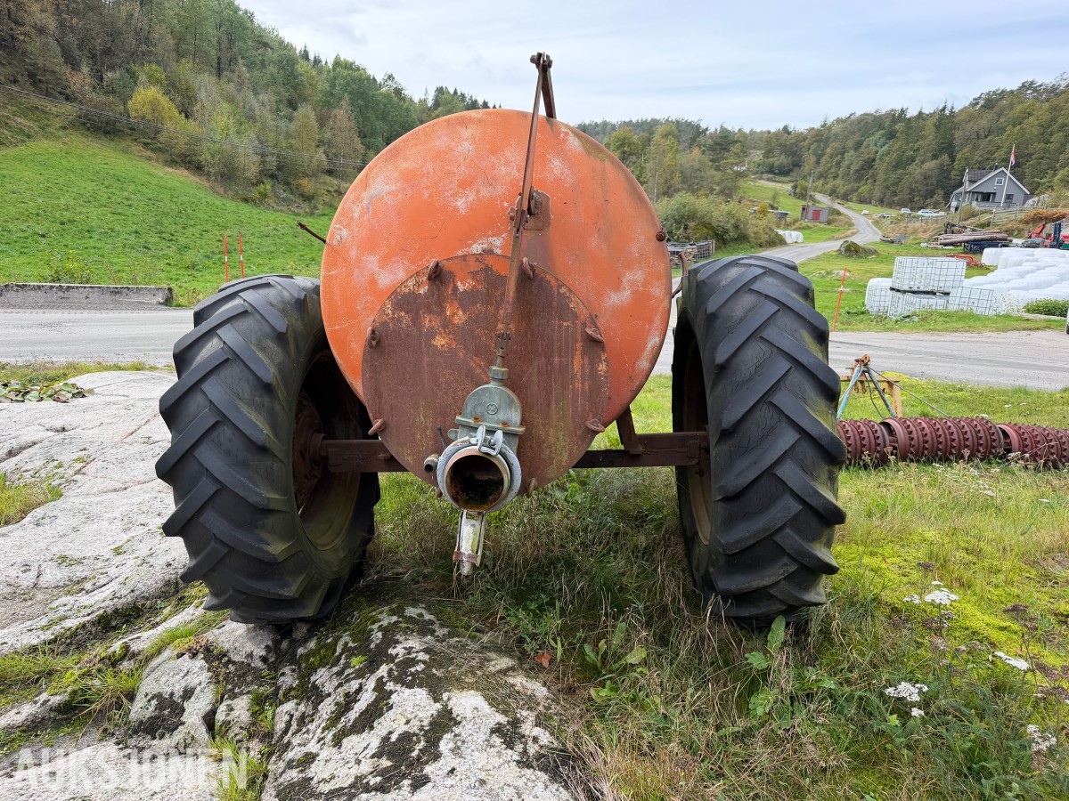 1979 Botnestal Gjødelvogn 2m3