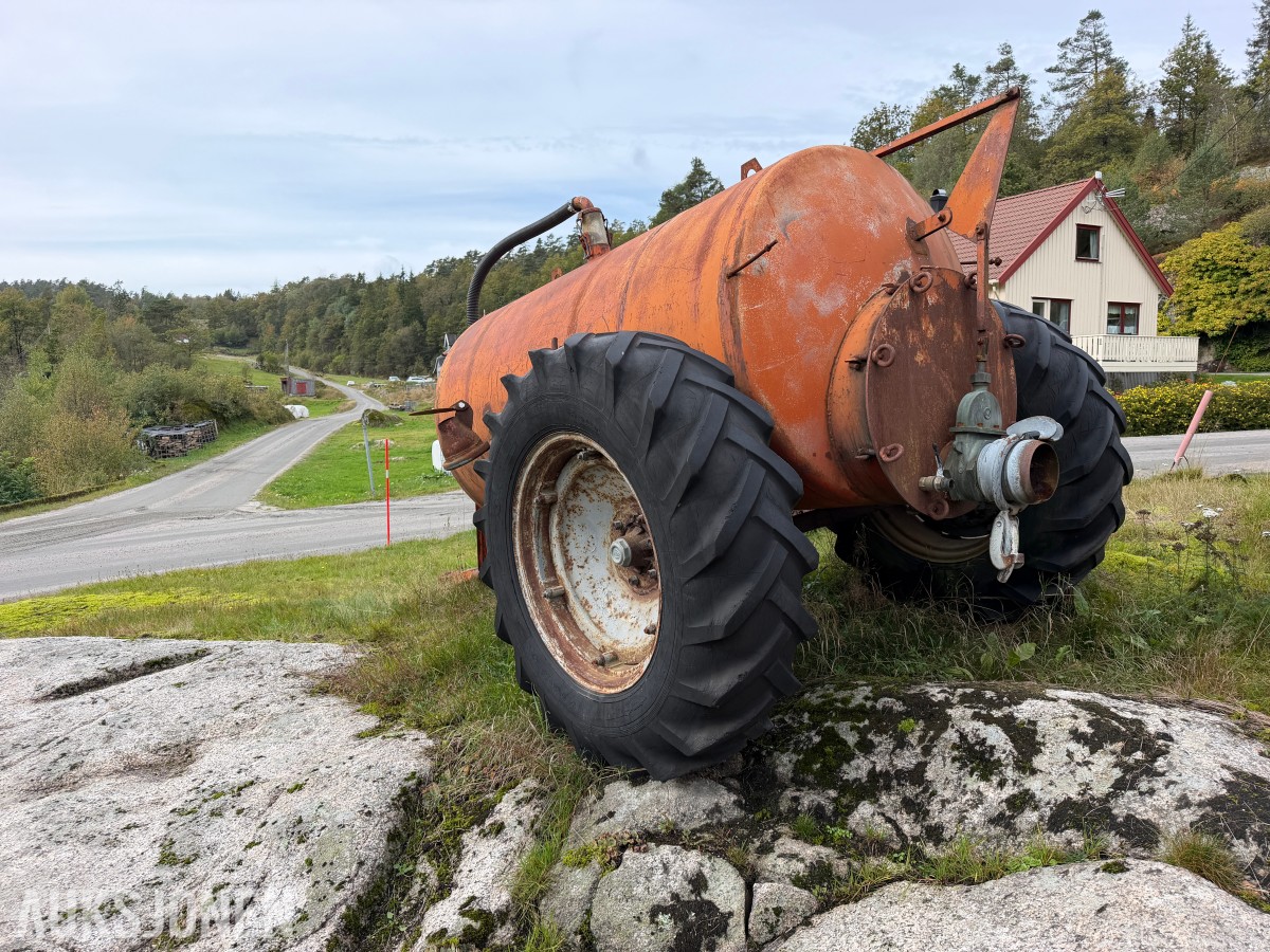 1979 Botnestal Gjødelvogn 2m3