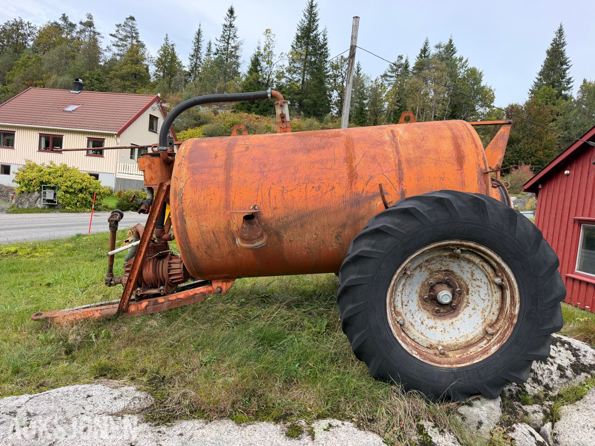 1979 Botnestal Gjødelvogn 2m3