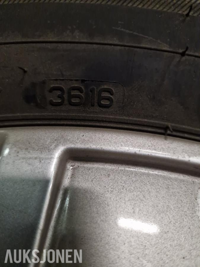 4 stk 18" Bridgestone Dueller H/P 112H dekk og felg
